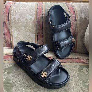 Tory Burch Kira Sport Slide Sandals. Size 8 Women
S1-11